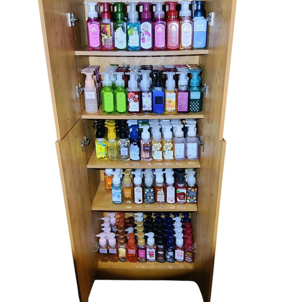 2 BATH AND BODY WORKS FOAMING HAND SOAPS